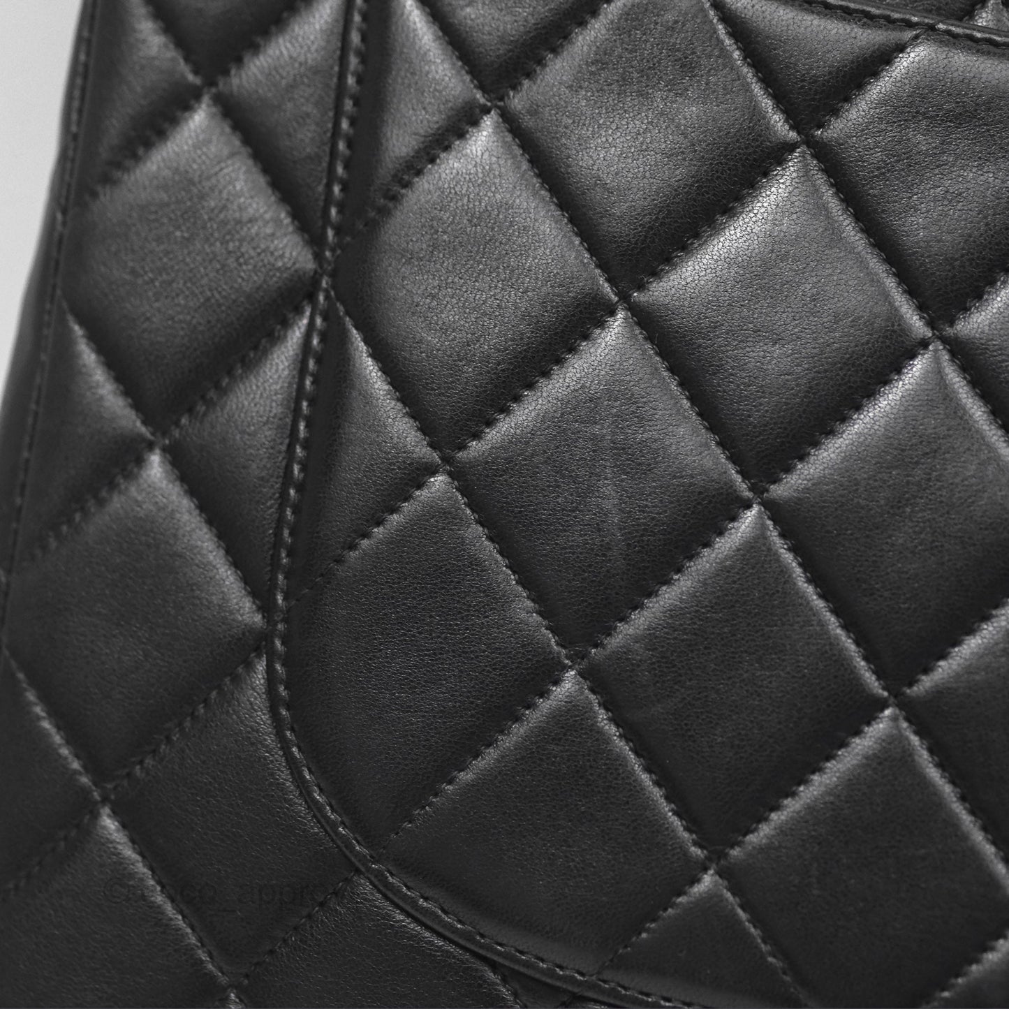 Chanel Vintage Jumbo Single Flap Black Lambskin 24K Gold Hardware