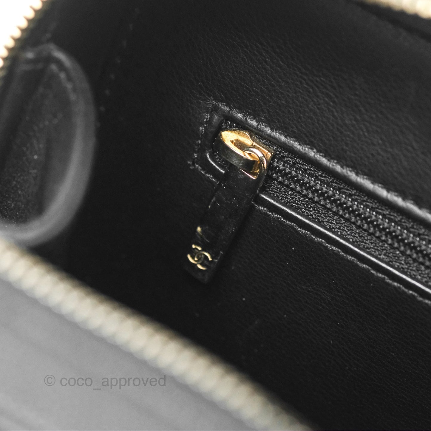 Chanel Quilted Medium CC Filigree Vanity Case Black Caviar Gold Hardware