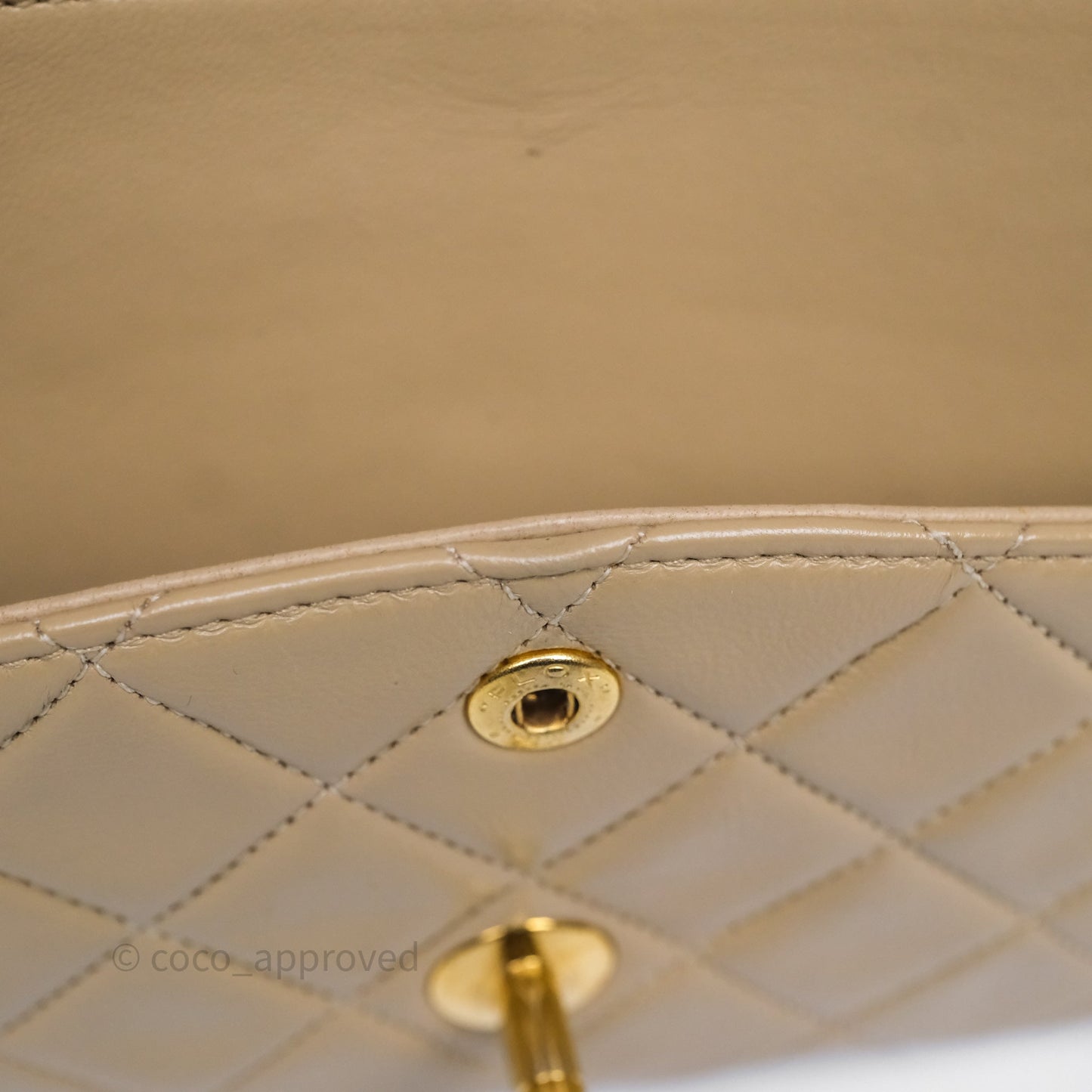 Chanel Vintage Medium Classic Flap Beige Lambskin 24K Gold Hardware