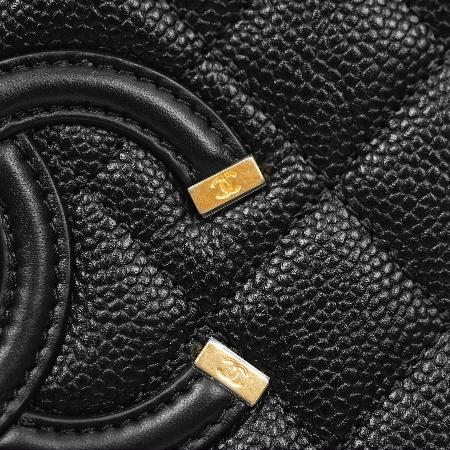 Chanel Quilted Medium CC Filigree Vanity Case Black Caviar Aged Gold Hardware