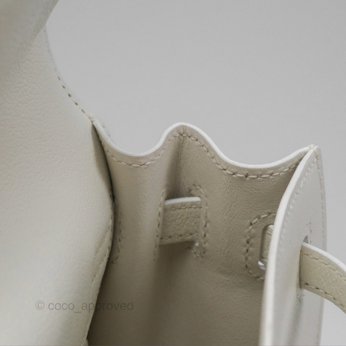 Hermès Kelly Danse II Bag White Evercolor Gold Hardware