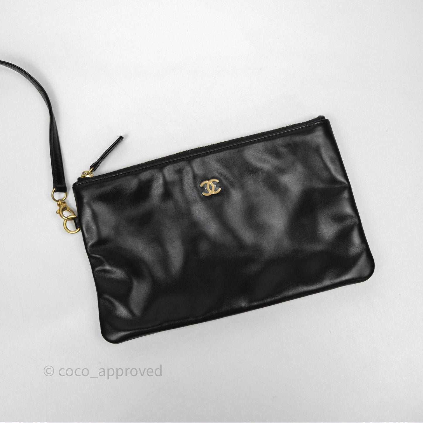 Chanel 22 Small Black Shiny Calfskin Aged Gold Hardware