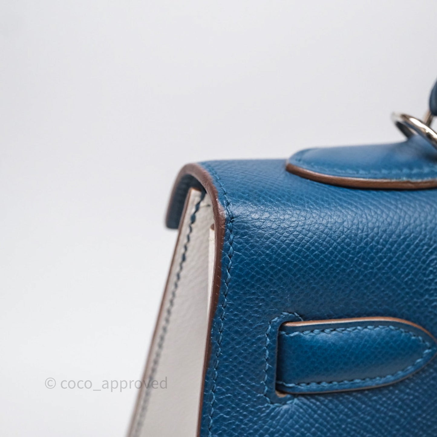 Hermès Kelly 32 Sellier Bleu Thalassa 7A/ White Epsom Palladium Hardware