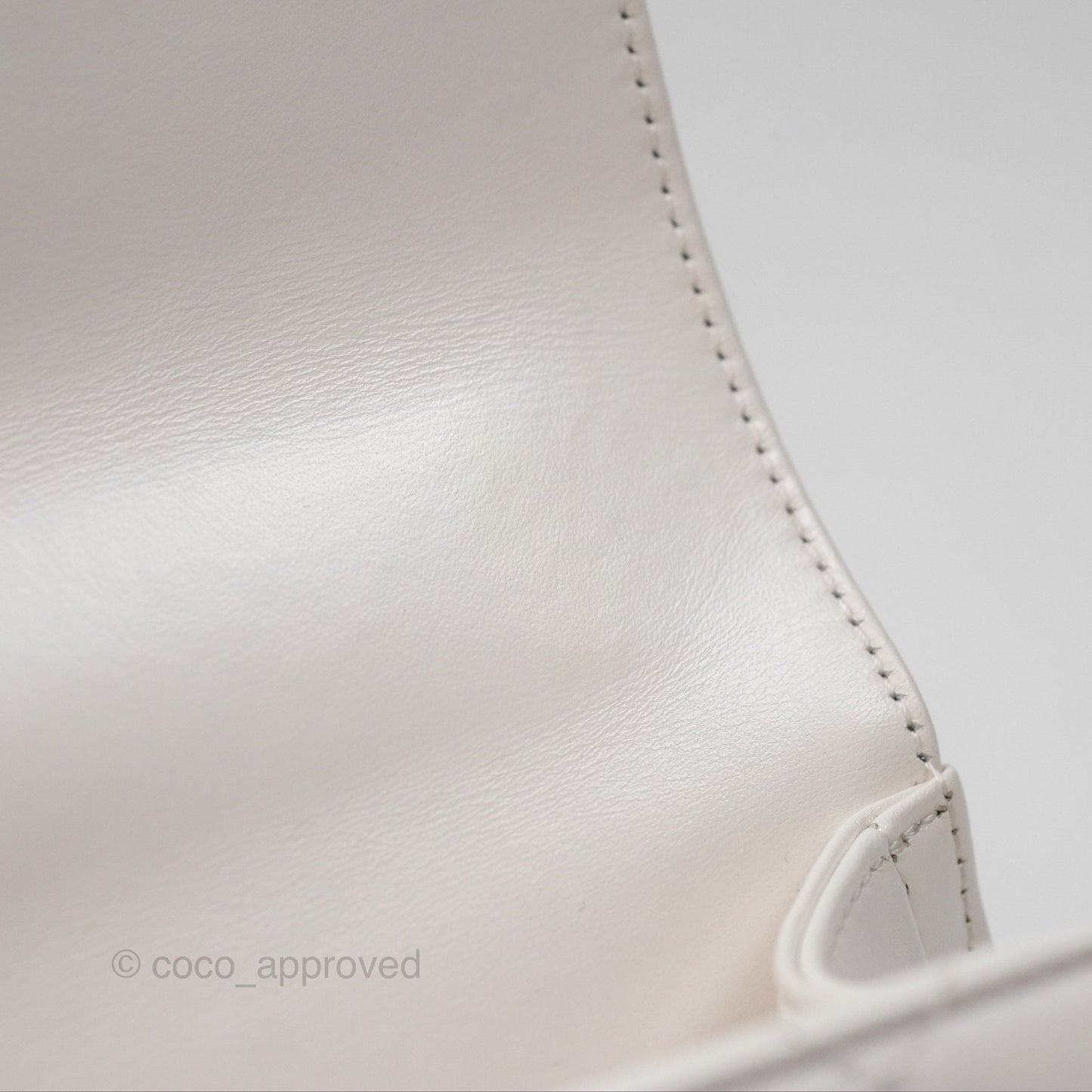 Chanel Quilted Mini Perfect Fit Adjustable White Calfskin Gold Hardware 24C