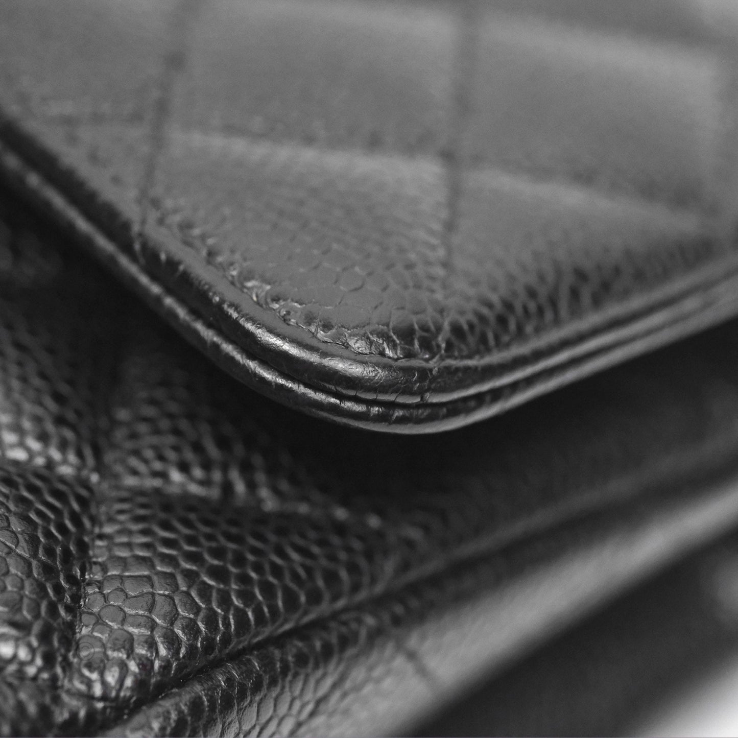Chanel Classic M/L Medium Flap Quilted Black Caviar Gold Hardware