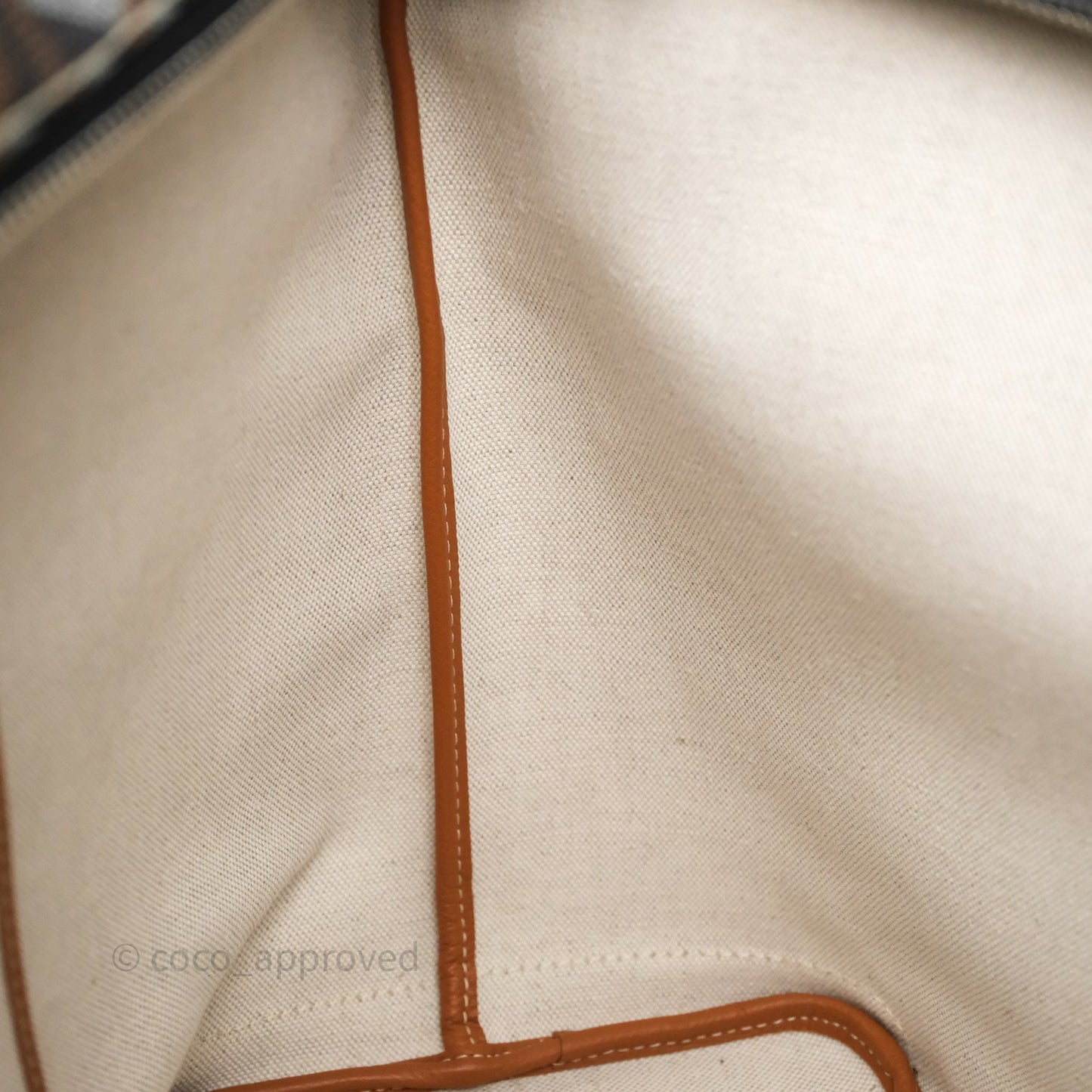 Goyard Artois Tote MM Goyardine Canvas⁣⁣⁣⁣⁣⁣⁣⁣⁣⁣⁣⁣⁣⁣⁣⁣⁣⁣⁣⁣ Tan/Black