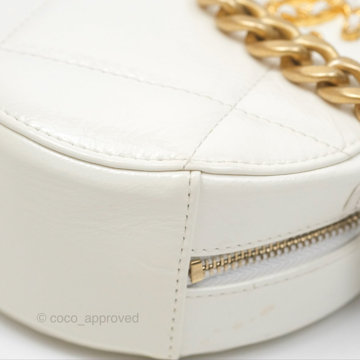 Chanel 19 Round Clutch With Chain White Glazed Calfskin Mixed Hardware