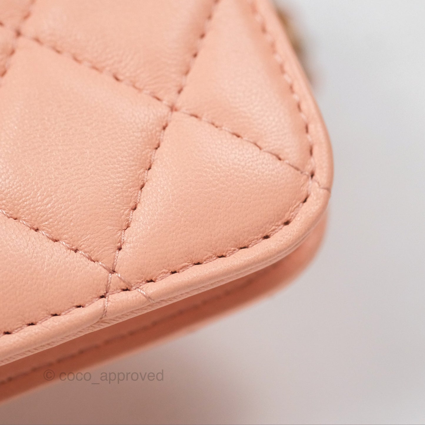 Chanel Pearl Crush Card Holder Pink Beige Lambskin Aged Gold Hardware