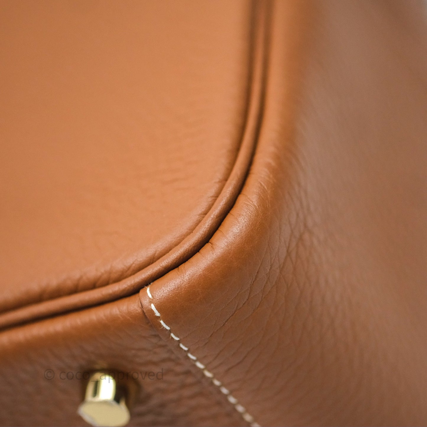 Hermès Lindy 26 Gold 37 Clemence Gold Hardware