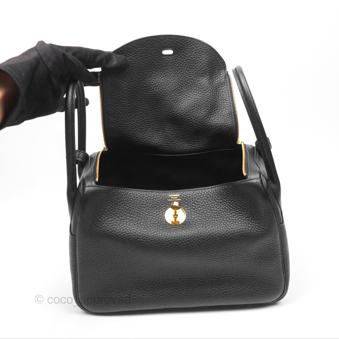 Hermès Lindy 26 Black Noir 89 Clemence Gold Hardware
