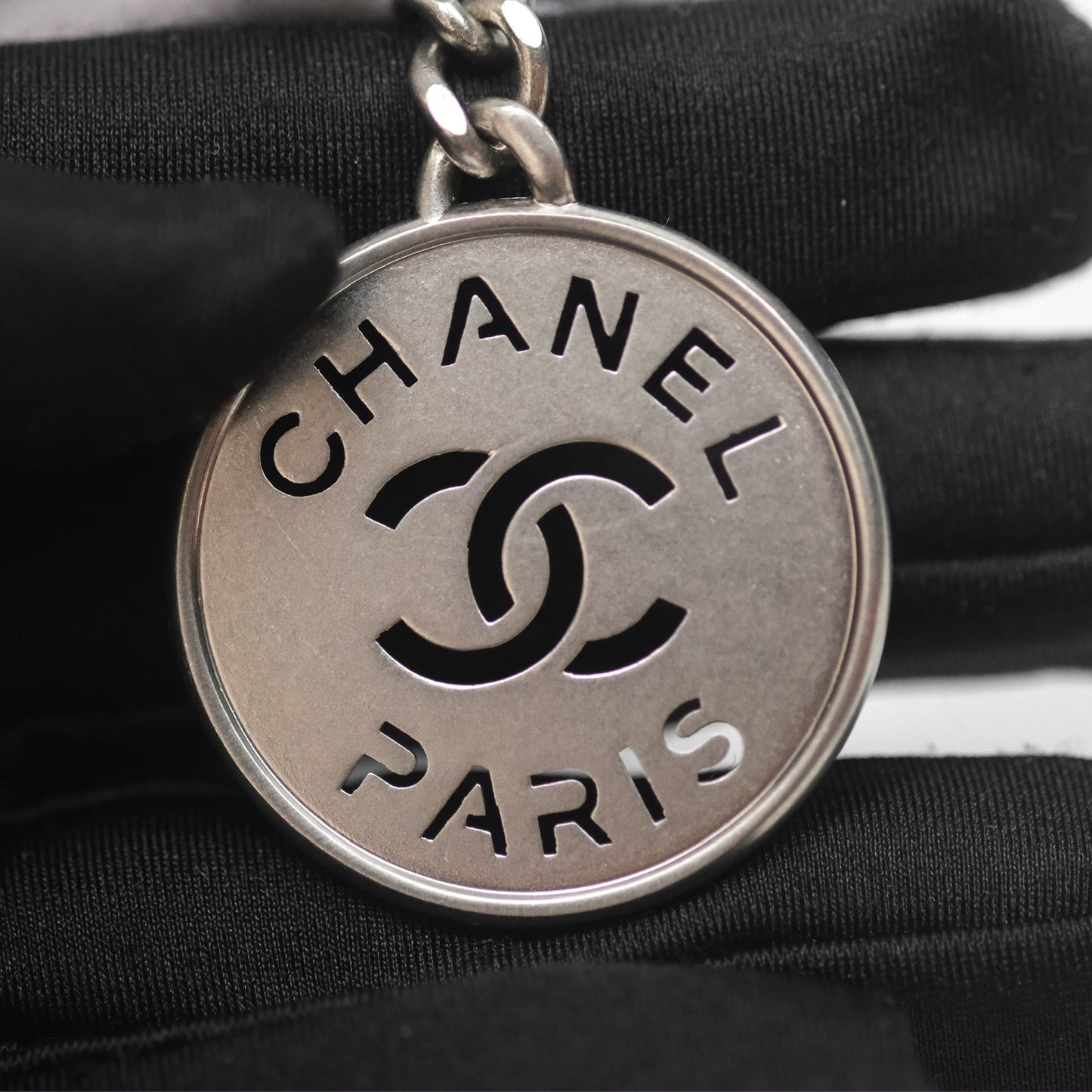 Chanel 22 Medium Grey Shiny Aged Calfskin Aged Silver Hardware