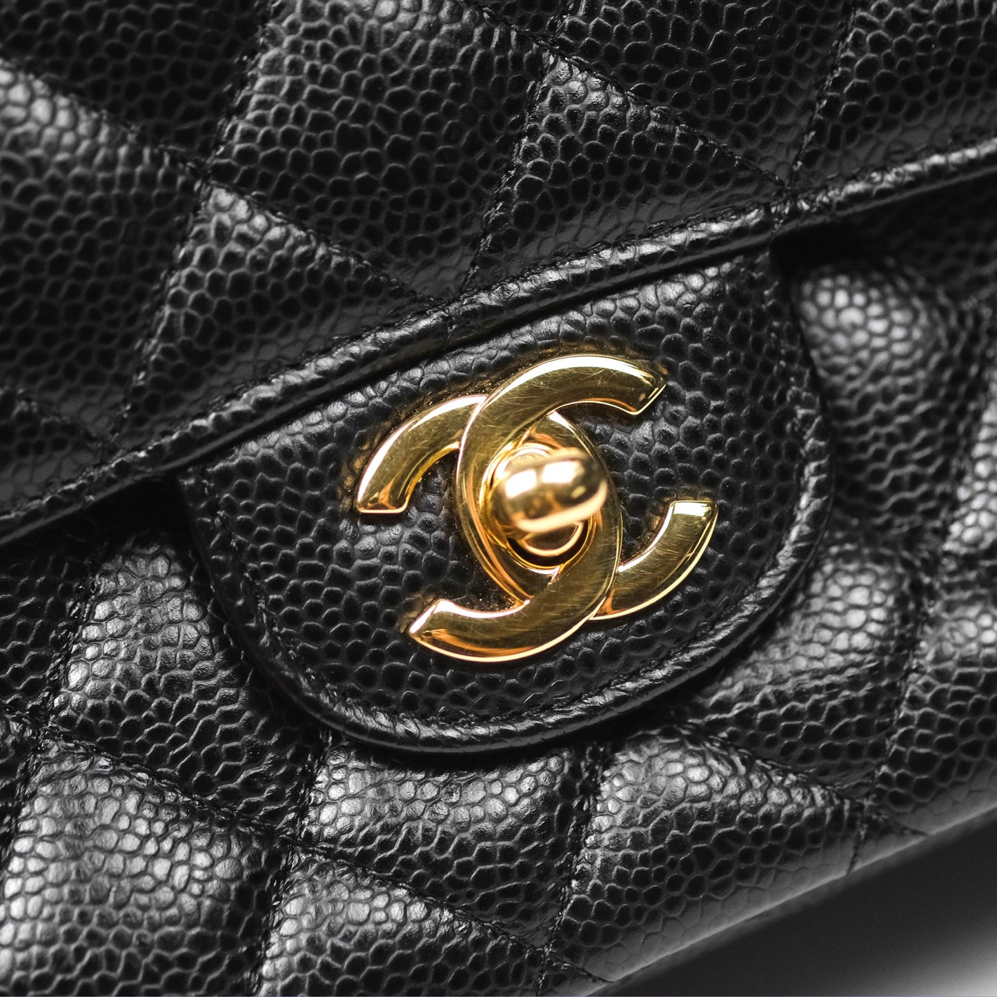 Chanel Classic M/L Medium Flap Quilted Black Caviar Gold Hardware