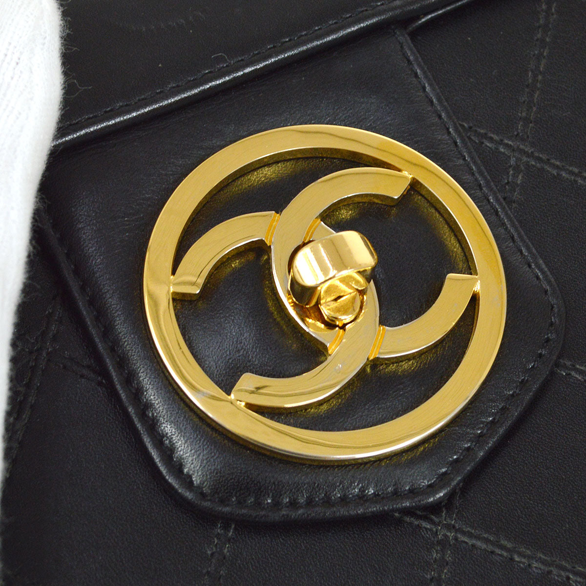 Luxury Chanel Black Calfskin 2way Shoulder Handbag