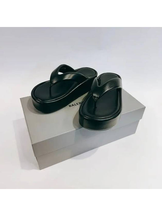 Luxury Balenciaga Women's Rise Thong Flip Flops Black