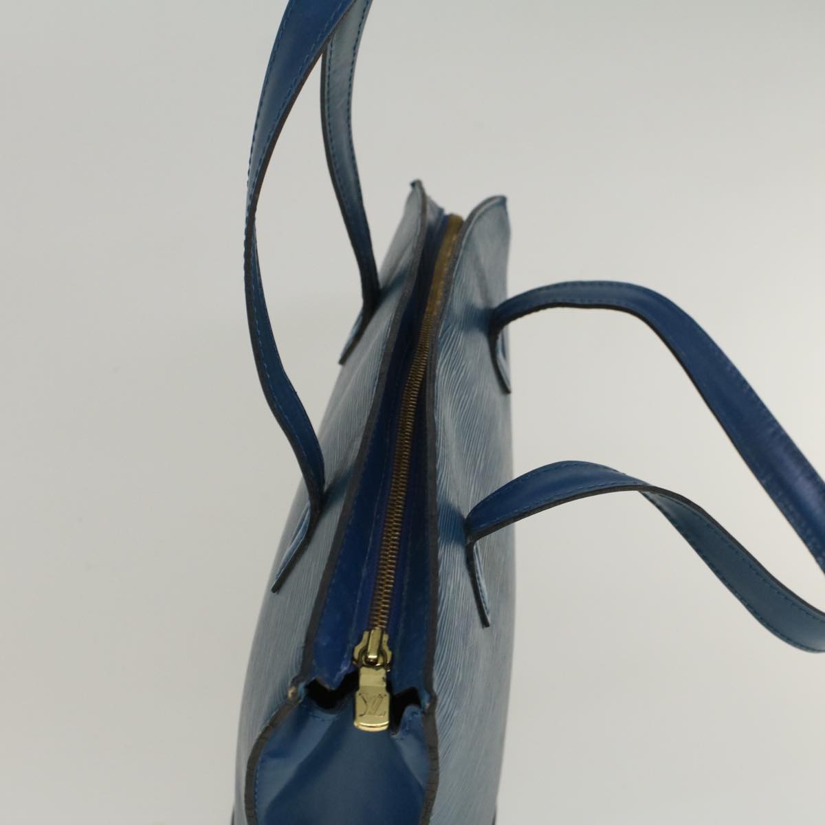 Louis Vuitton Saint Jacques  Leather Handbag ()