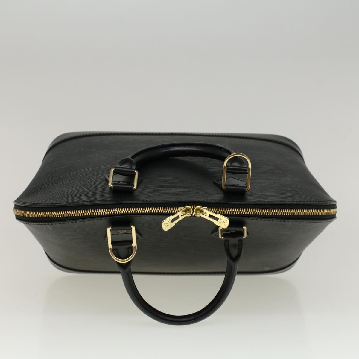 Louis Vuitton Alma  Leather Handbag ()