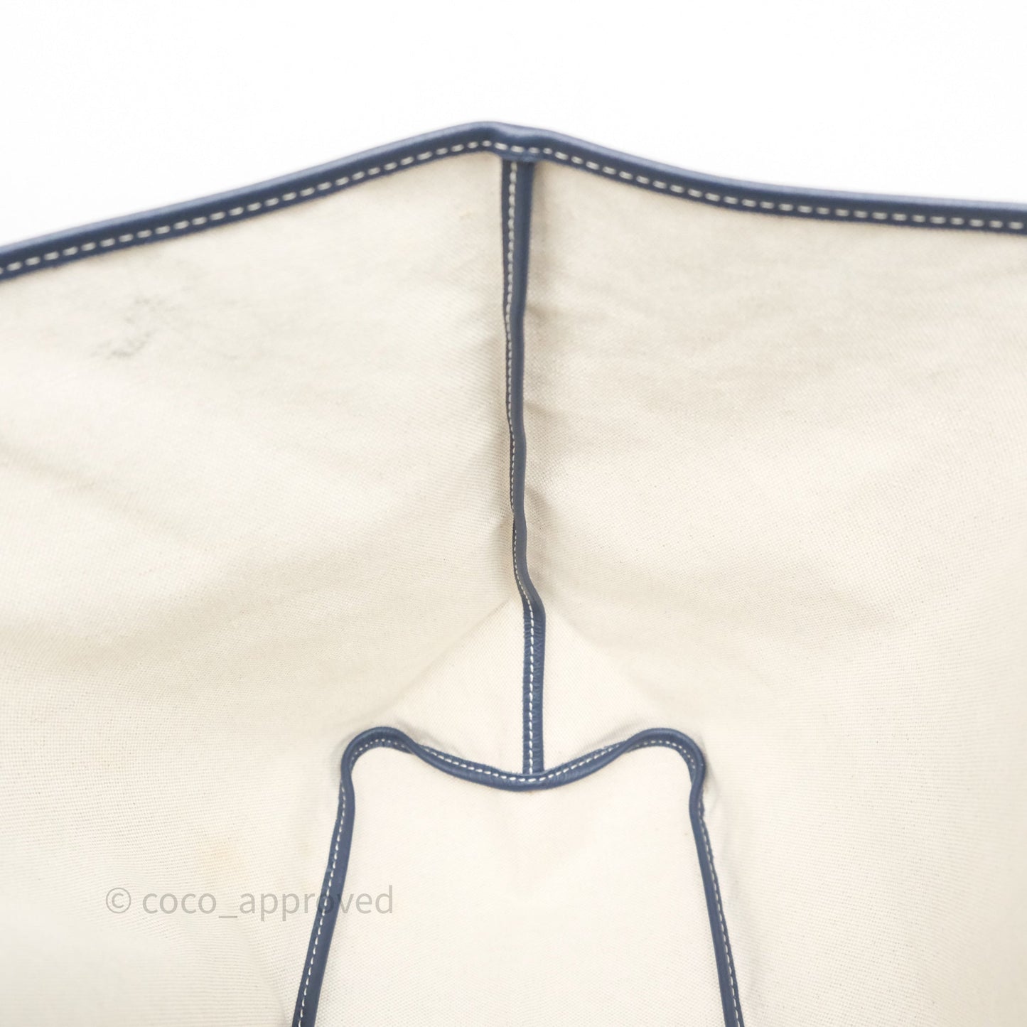 Goyard St Louis Tote PM ⁣⁣⁣⁣⁣⁣⁣⁣⁣⁣⁣⁣⁣⁣⁣⁣⁣⁣⁣⁣Blue Marine