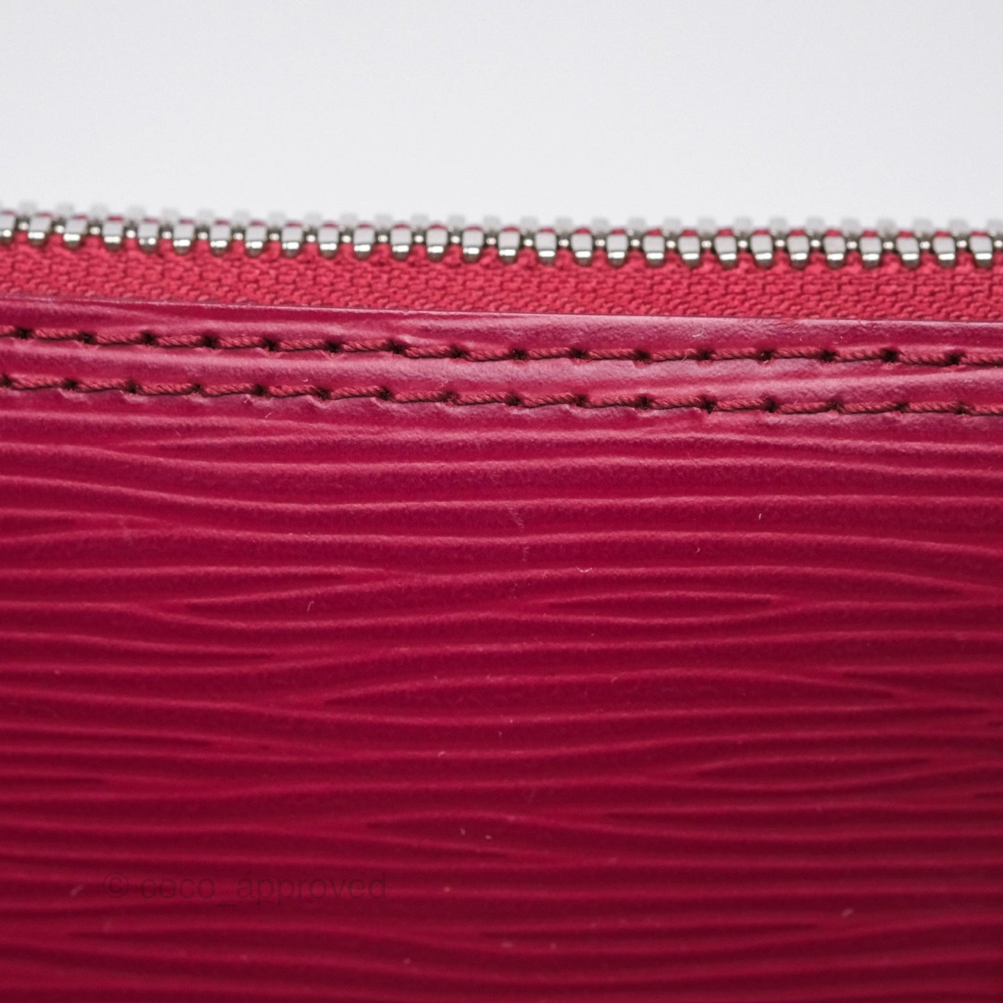 Louis Vuitton Alma PM Fuchsia Epi