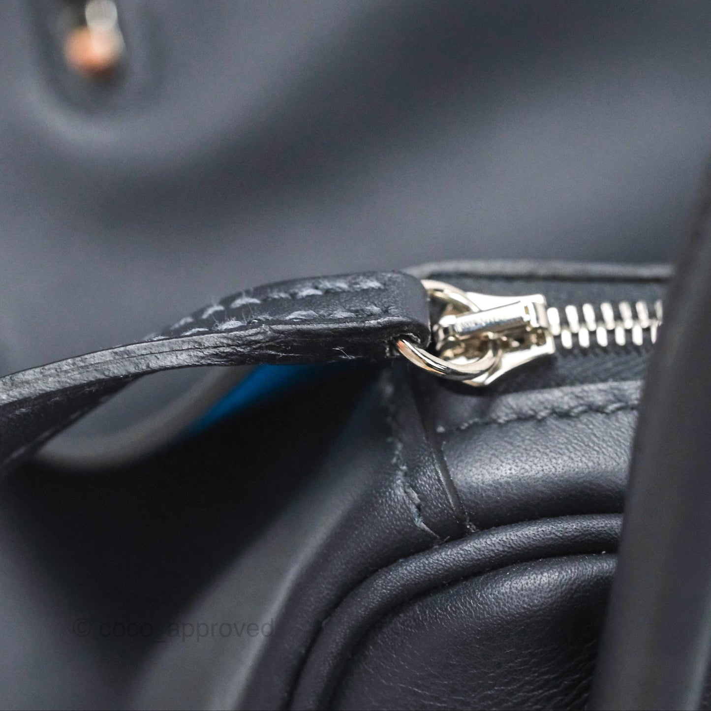 Hermès Lindy 26 Caban/Bleu Frida Swift Palladium Hardware