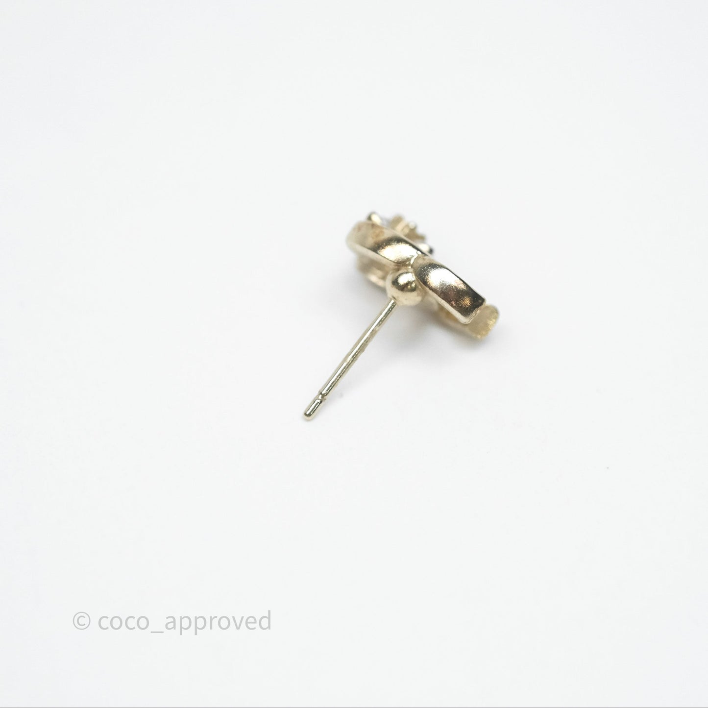 Chanel Mini CC Pearl Flower Earrings Gold Tone 23K