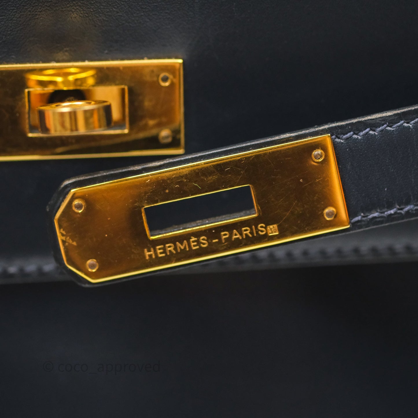 Hermès Vintage Kelly 28 Retourn Navy Box Leather Gold Hardware