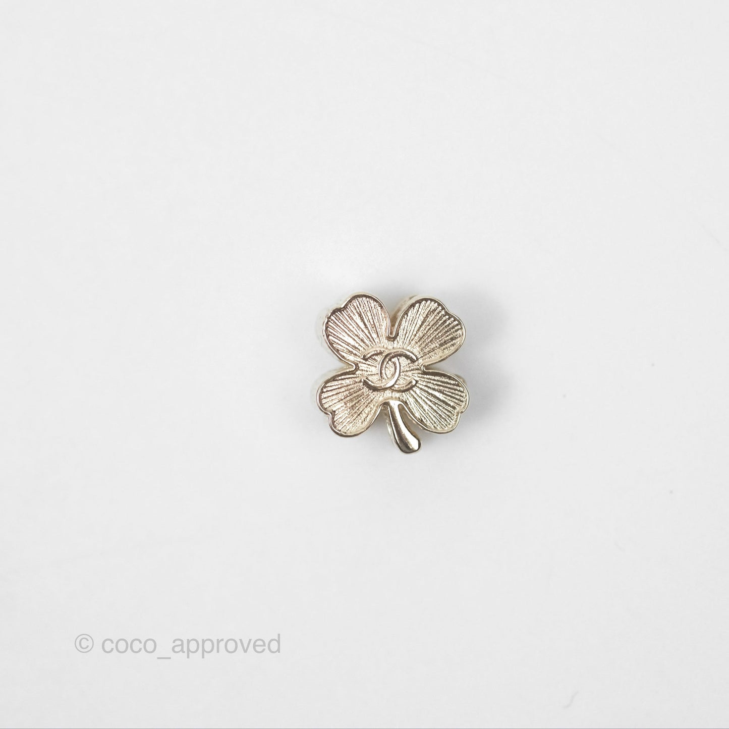 Chanel Magnetic Hair Accessory Hair Clip Set Gold Tone 22P