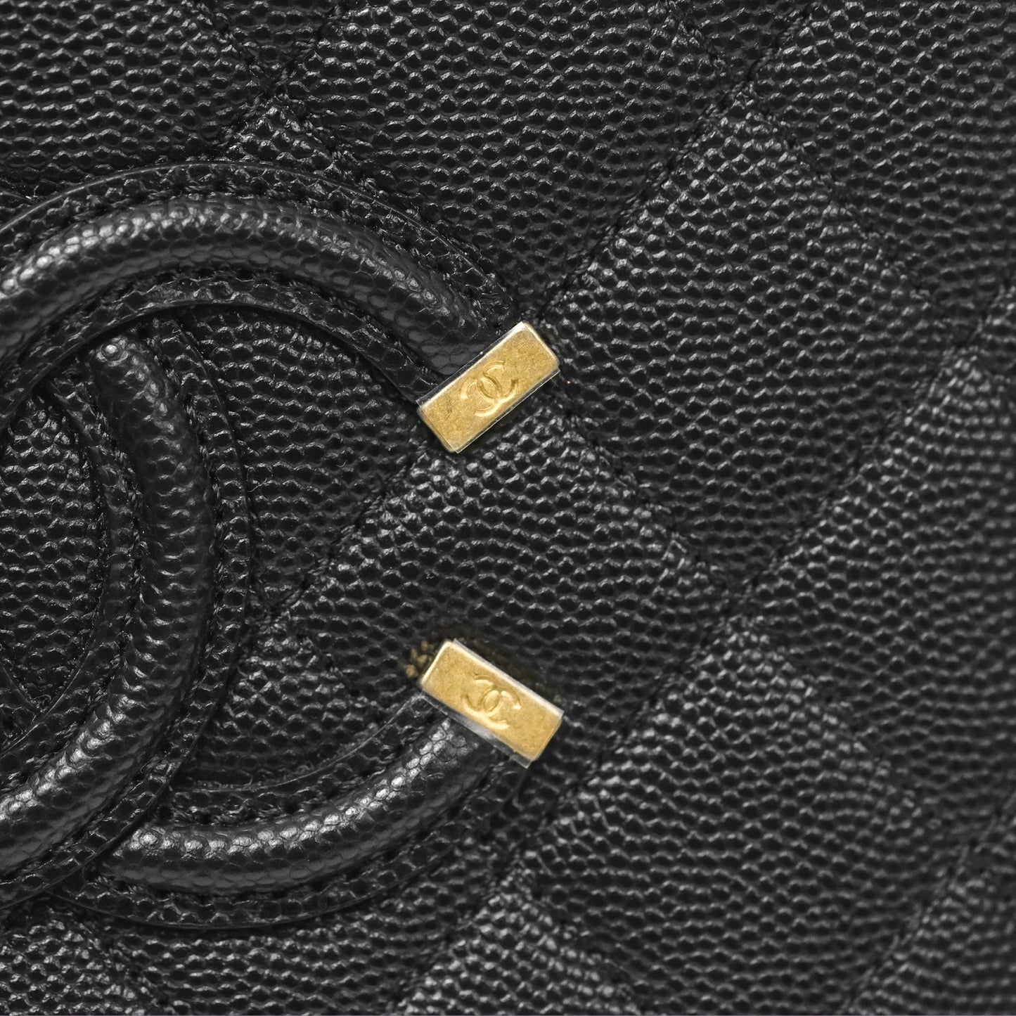 Chanel Quilted Small CC Filigree Vanity Case Black Caviar Aged Gold Hardware