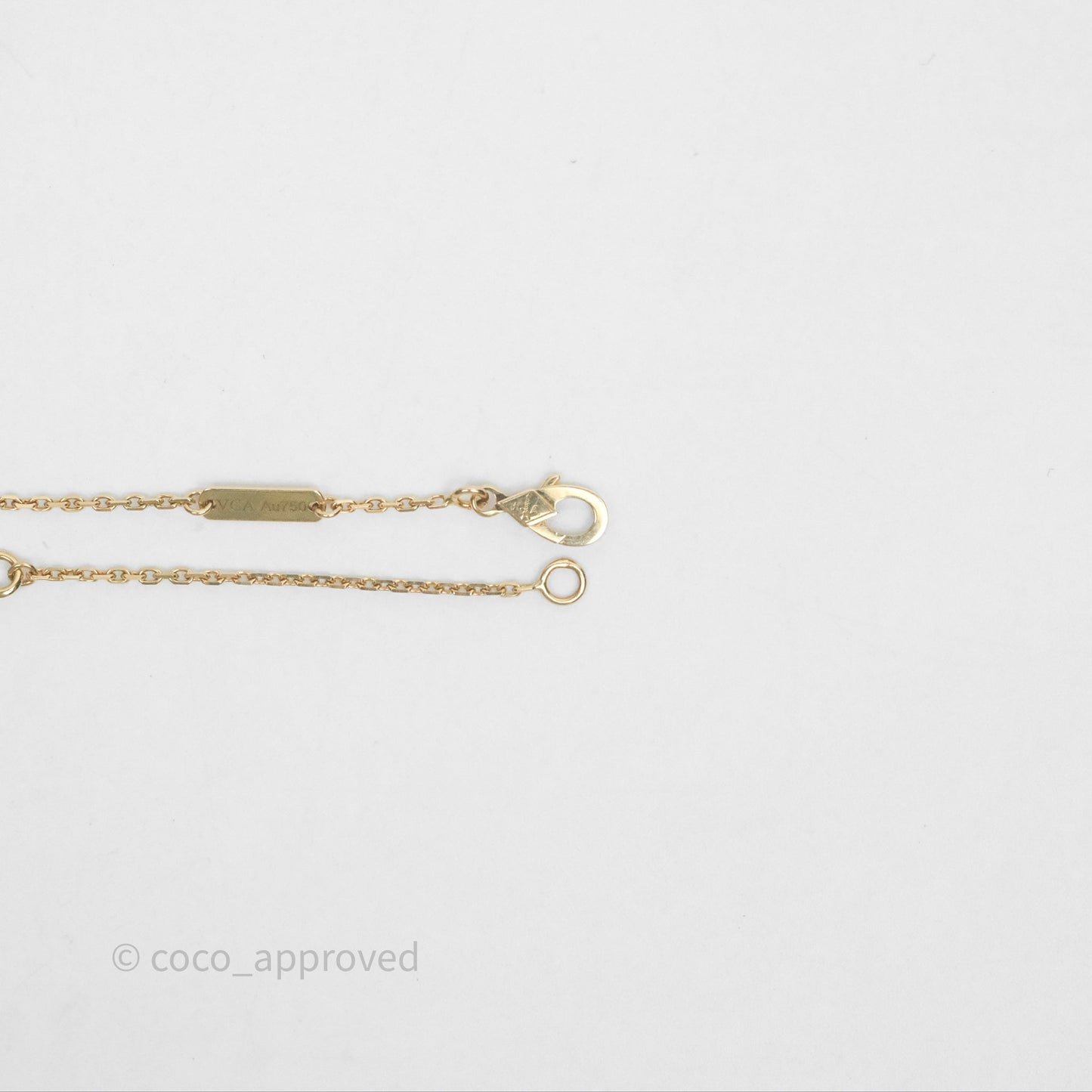 Van Cleef & Arpels Vintage Alhambra Pendant Red Carnelian Yellow Gold