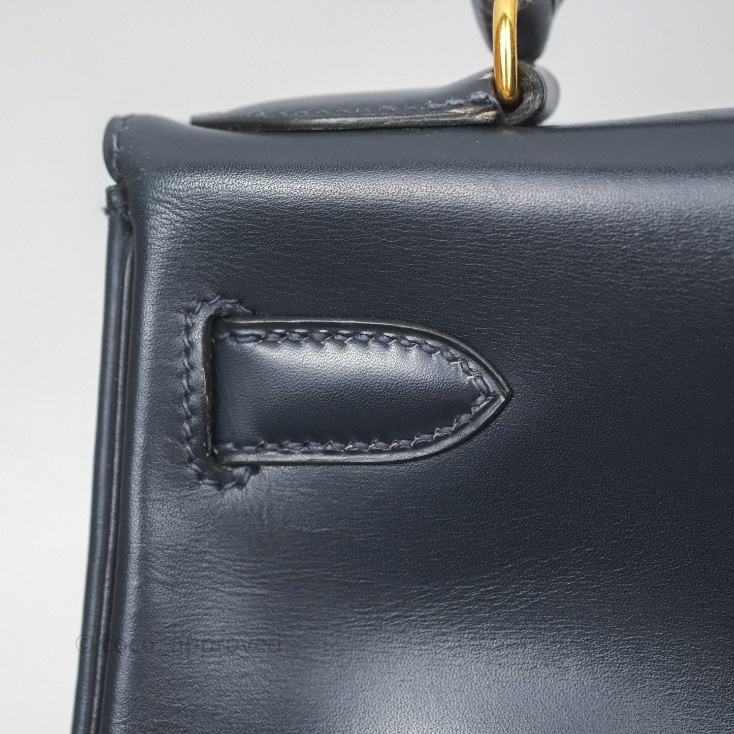 Hermès Vintage Kelly 28 Retourn Navy Box Leather Gold Hardware