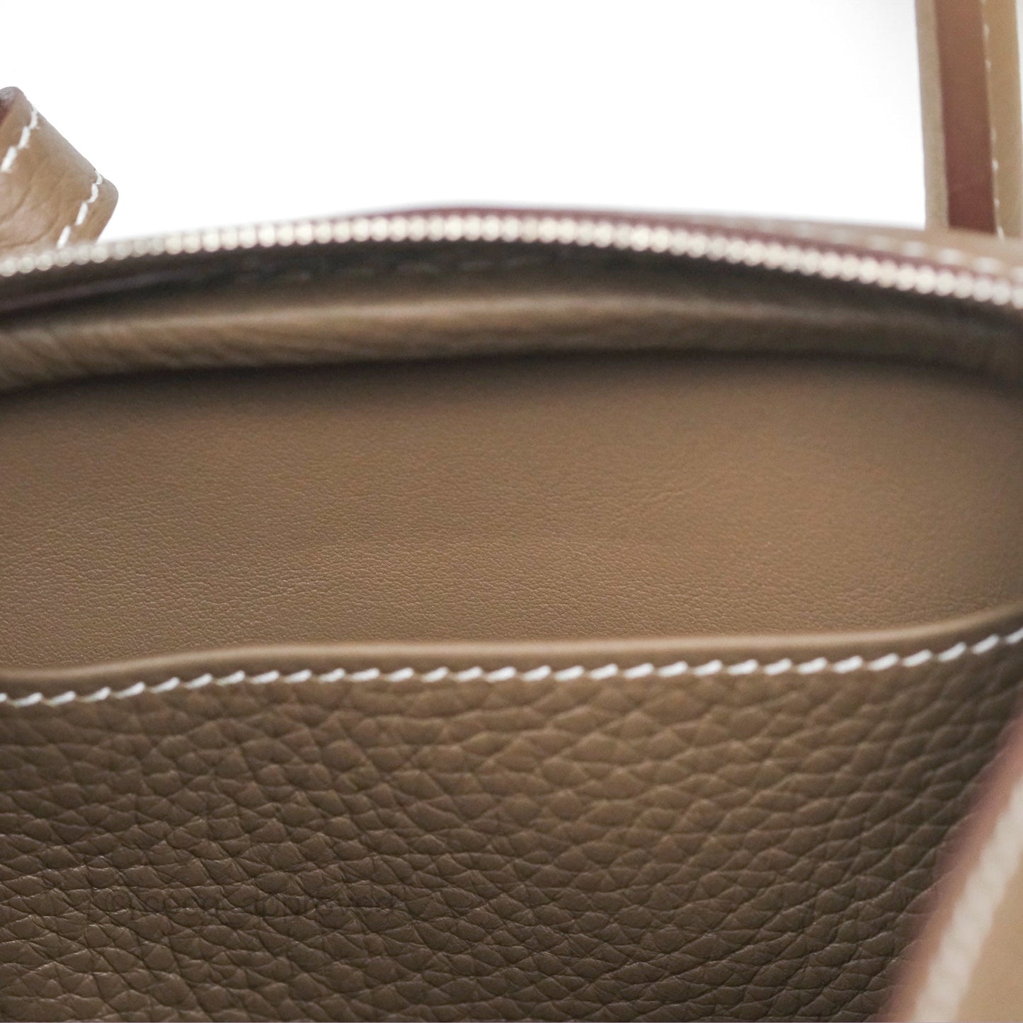 Hermès Lindy 26 Etoupe 18 Clemence Palladium Hardware