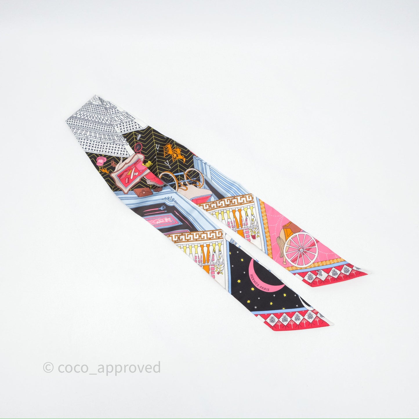 Hermès Objets de Curiosite Silk Twilly