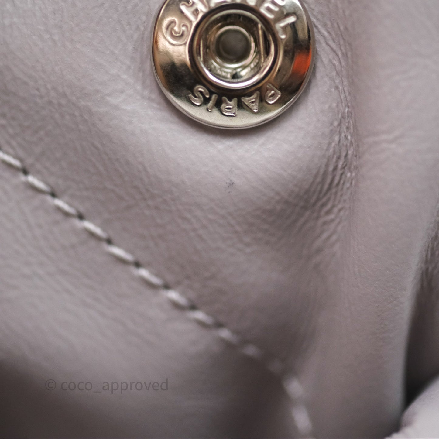 Chanel 22 Medium Grey Shiny Aged Calfskin Aged Silver Hardware