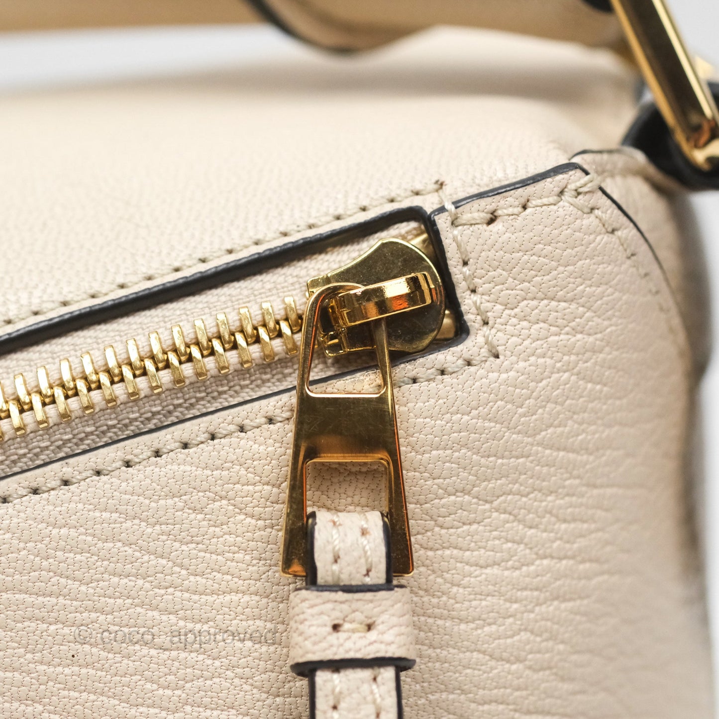 Loewe Small Puzzle Bag Beige Calfskin Gold Hardware