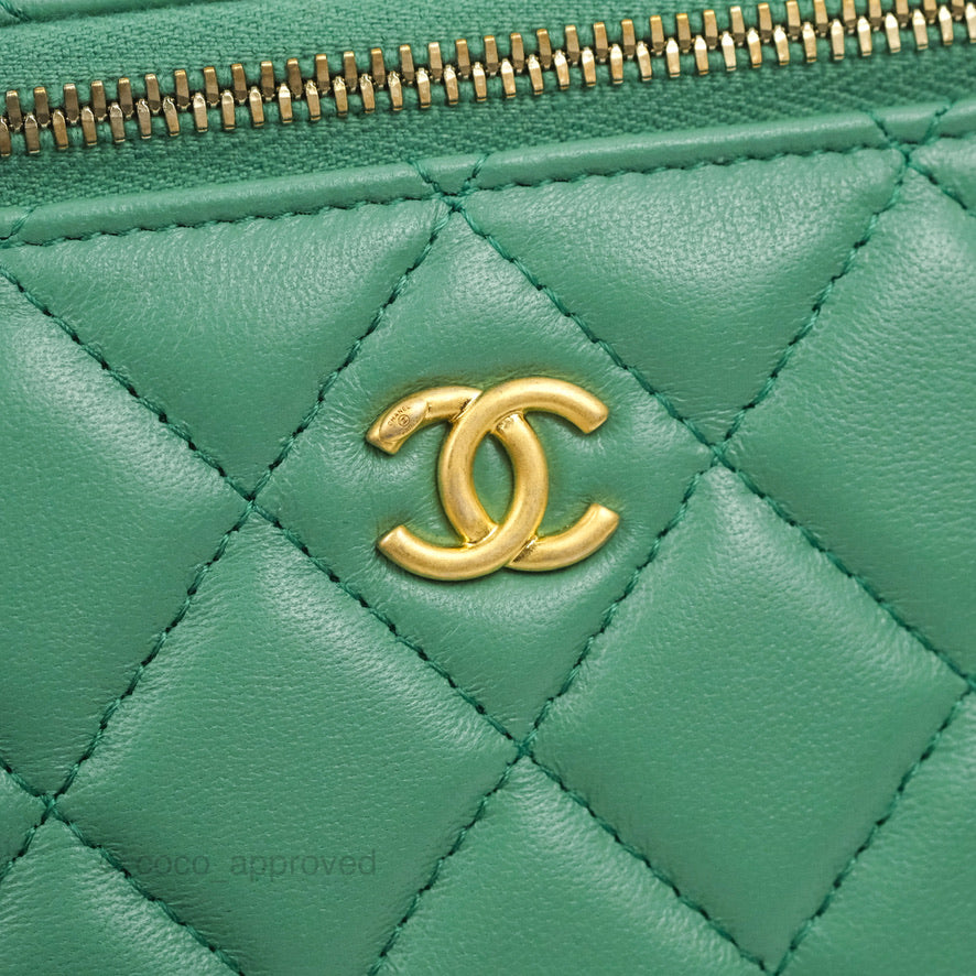 Chanel Vanity with Pearl Crush Chain Green Lambskin Aged Gold Hardware