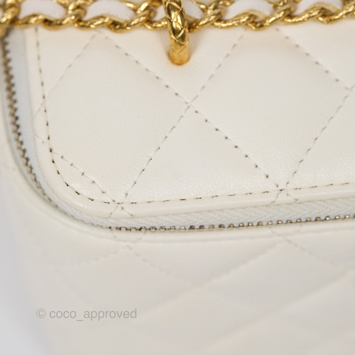Chanel Vanity with Double Chain White Shiny Lambskin 23C