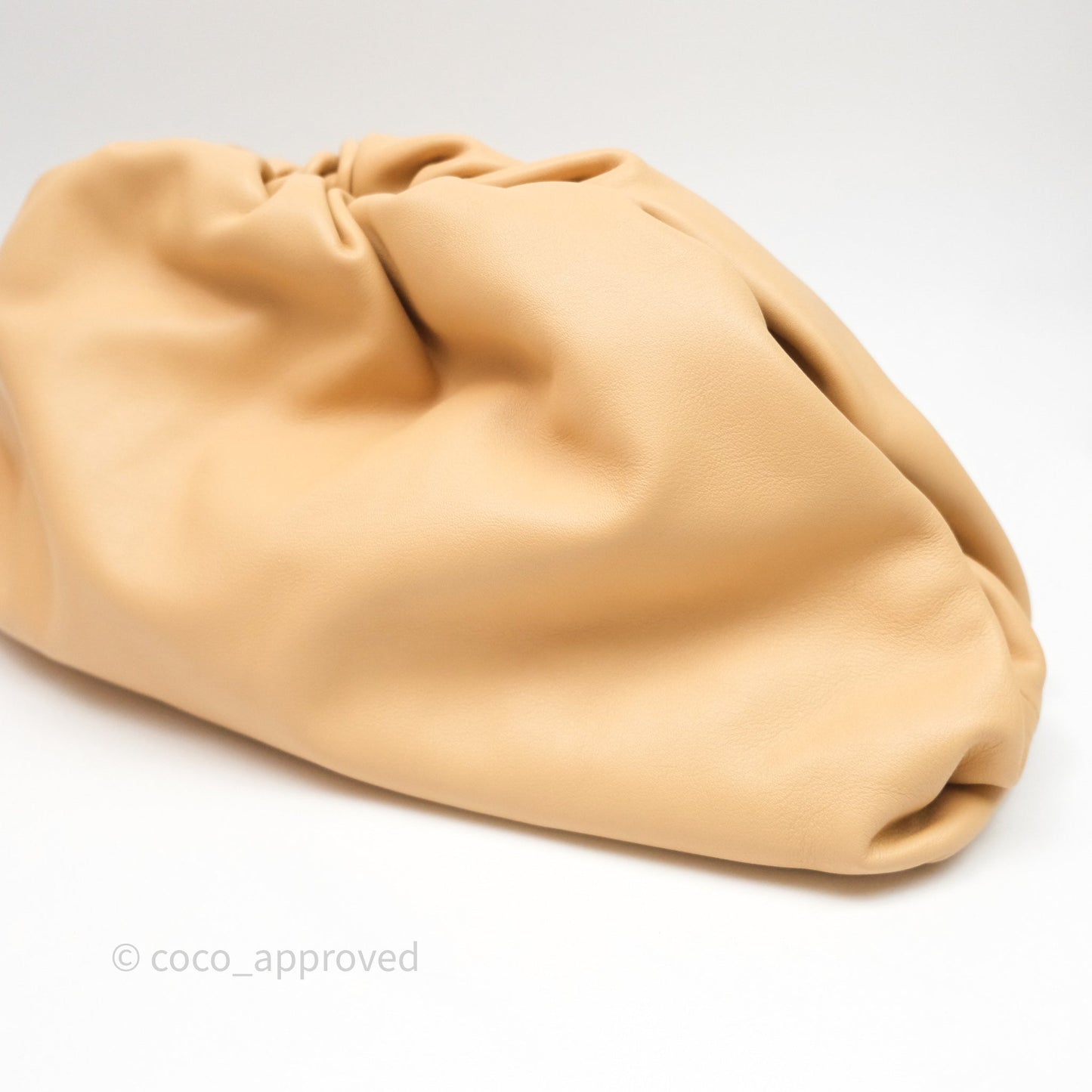 Bottega Veneta The Pouch Beige Calfskin