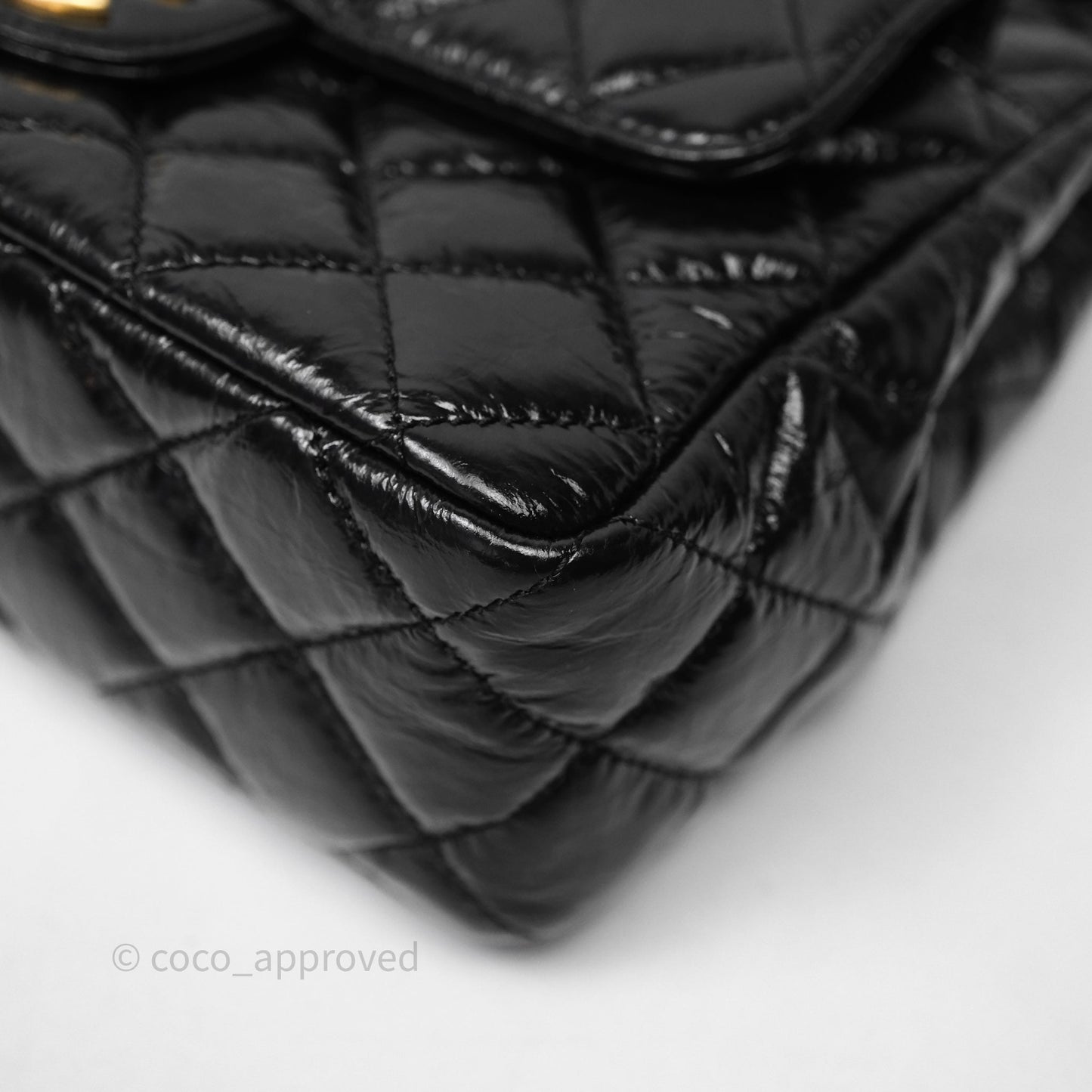 Chanel Medium Quilted Wavy CC Hobo Black Shiny Crumpled Calfskin Aged Gold Hardware