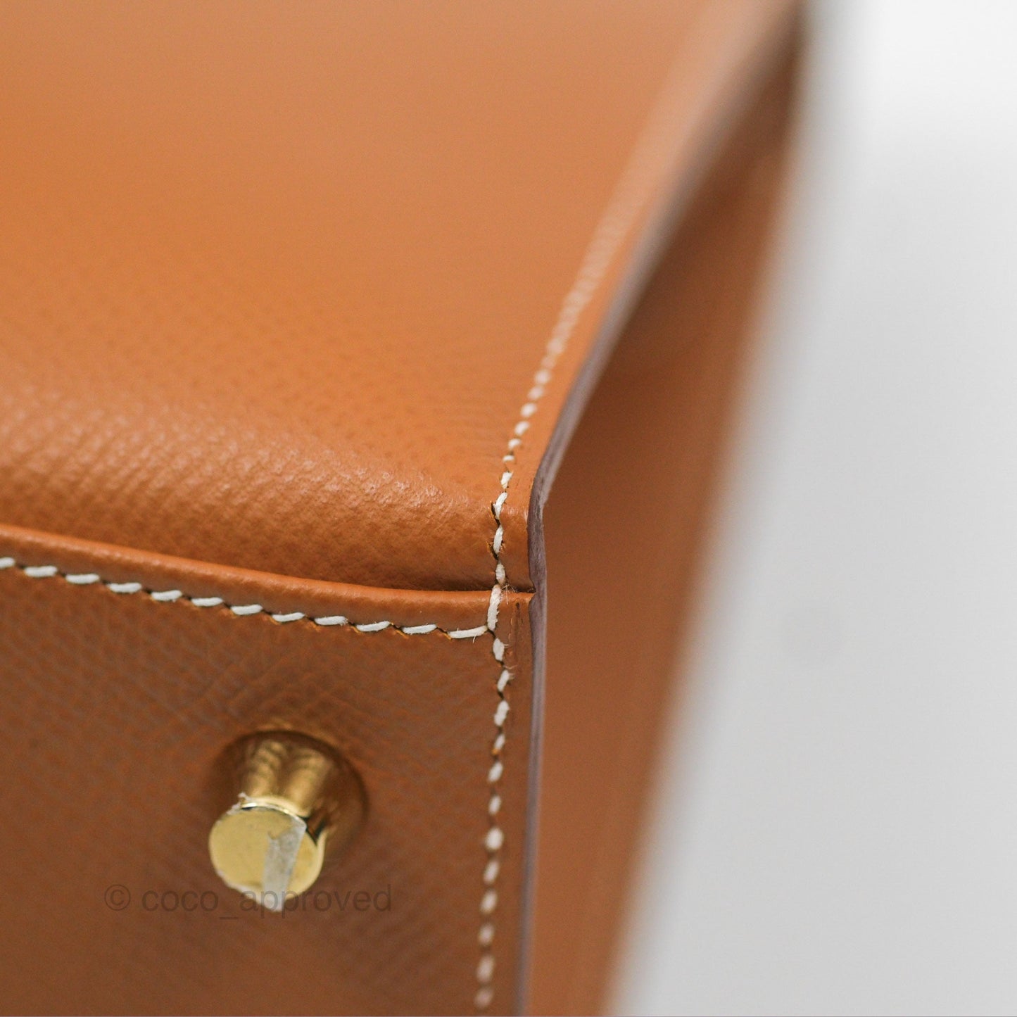 Hermès Kelly 25 Sellier Gold Epsom Gold Hardware
