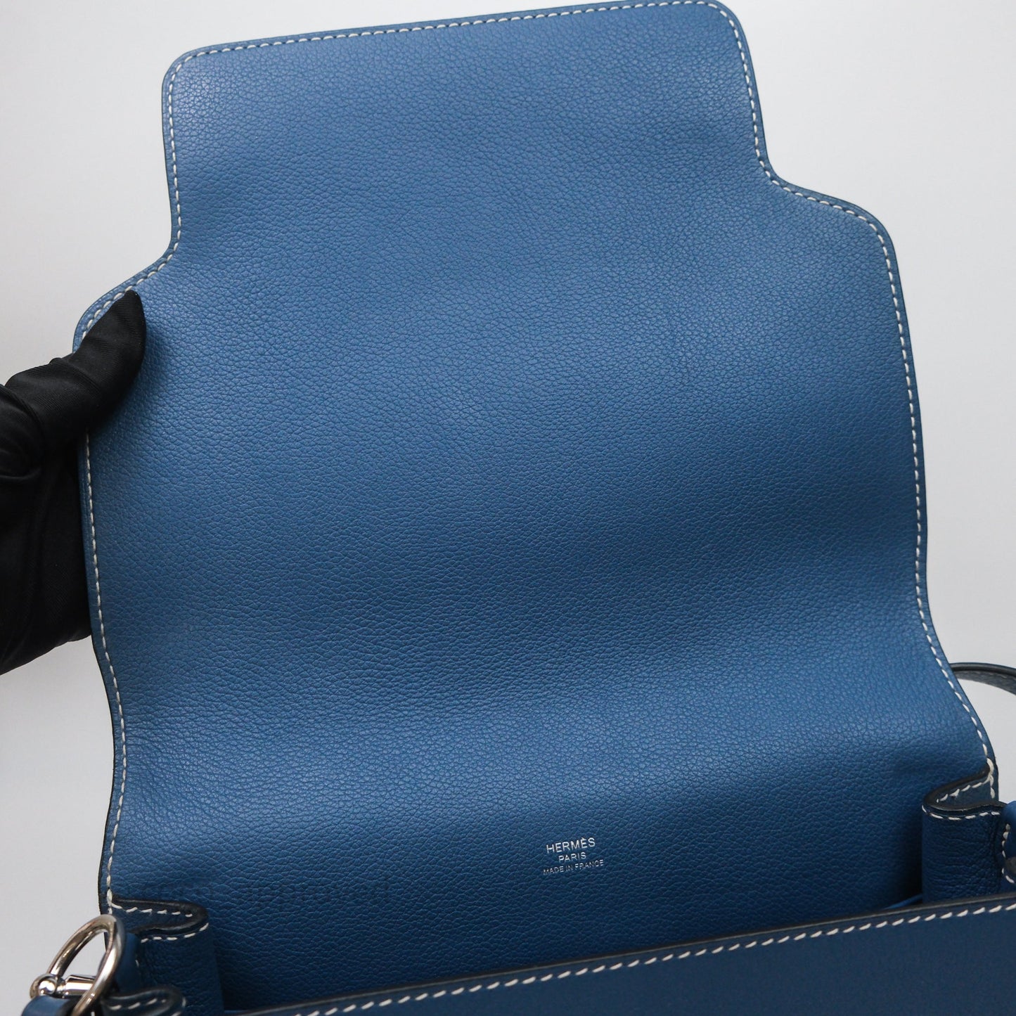 Hermès Roulis 23 Blue Evercolor Palladium Hardware