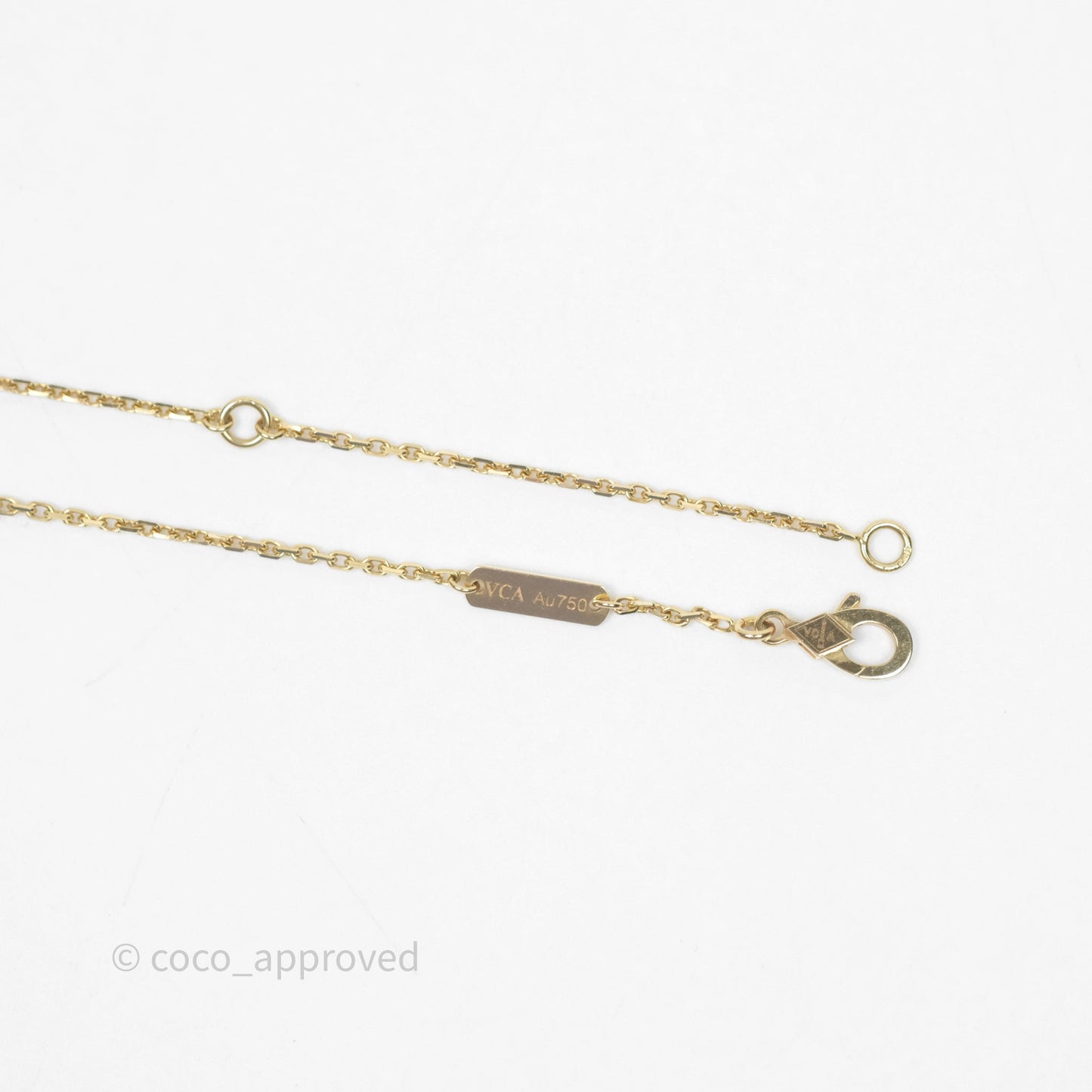 Van Cleef & Arpels Vintage Alhambra Pendant Onyx 18K Yellow Gold