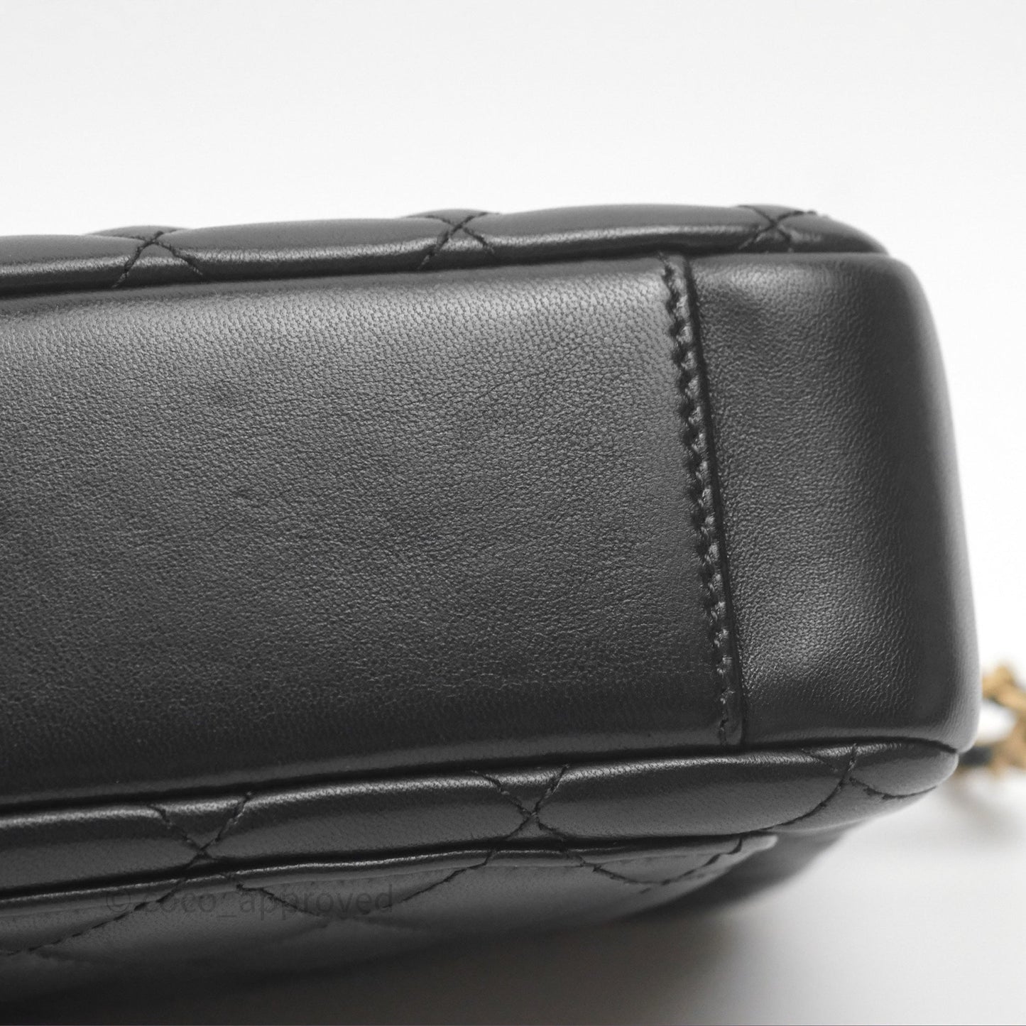 Chanel Quilted CC Pearl Crush Camera Case Black Lambskin Gold Hardware