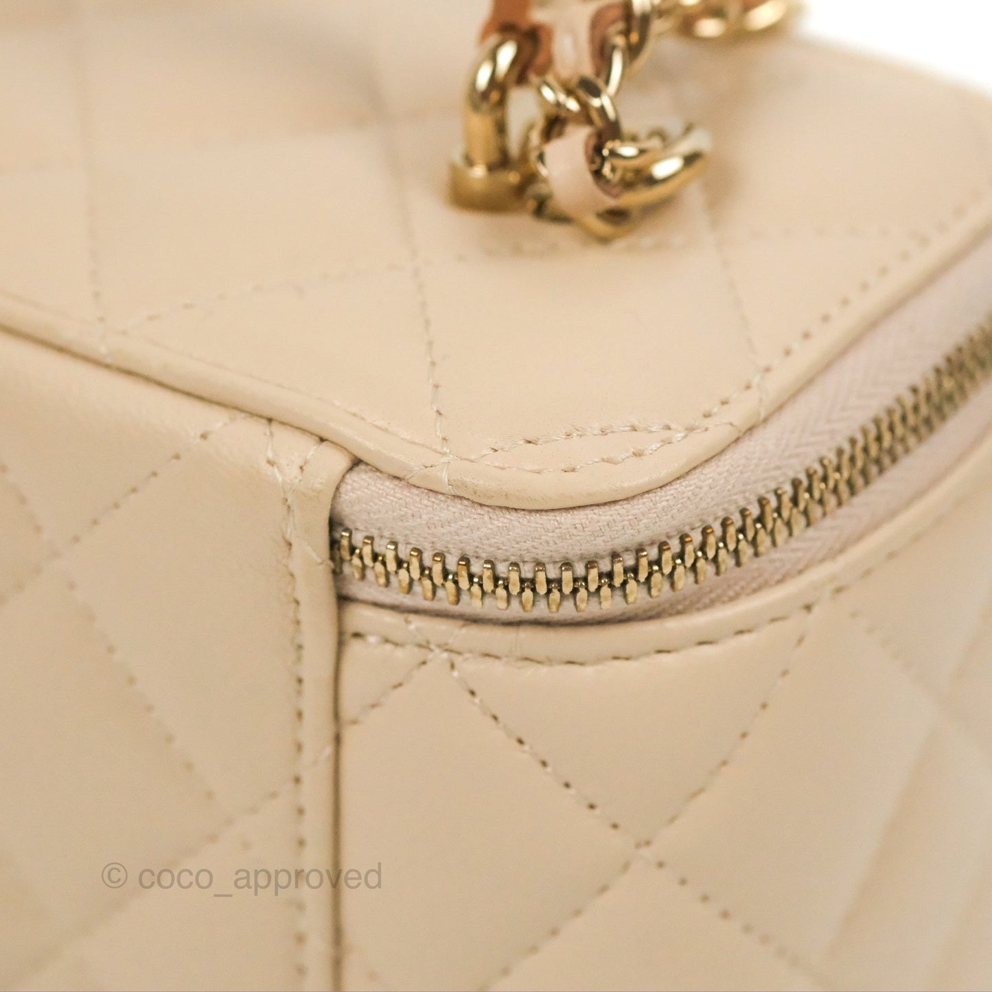 Chanel Vanity Rectangular Top Handle Ecru/Beige Lambskin Gold Hardware 23P