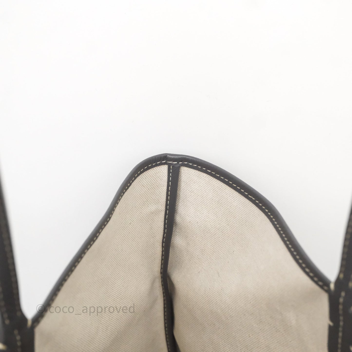 Goyard St Louis Tote PM ⁣⁣⁣⁣⁣⁣⁣⁣⁣⁣⁣⁣⁣⁣⁣⁣⁣⁣⁣⁣Grey