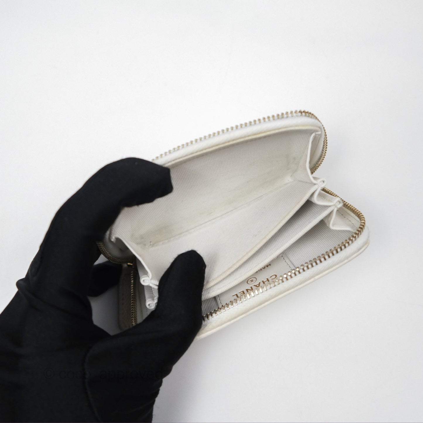 Chanel Classic Zipped Coin Purse White Caviar Gold Hardware