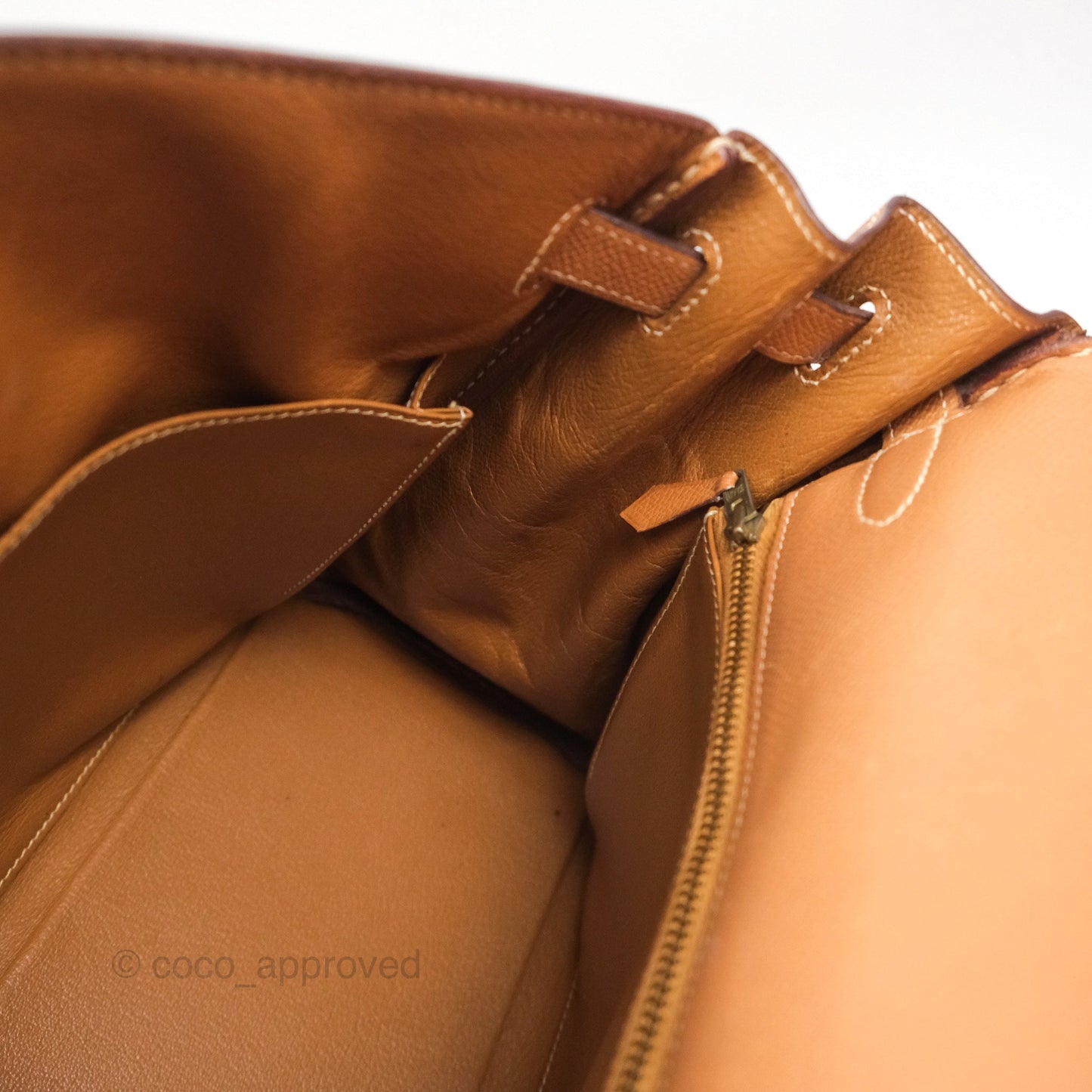 Hermes Vintage Kelly 32 Retourne Natural Gold Hardware