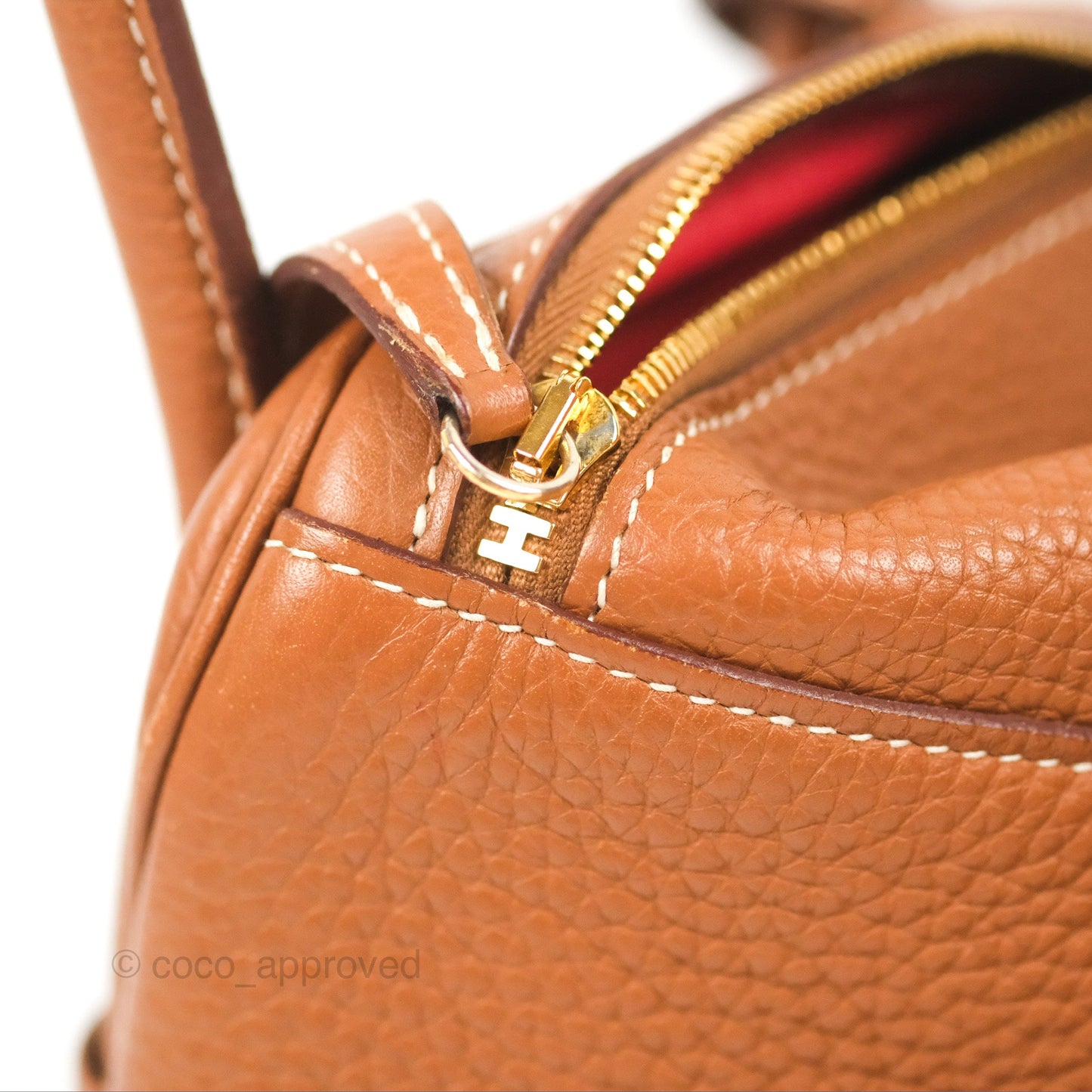 Hermès Lindy 26 Gold Taurillon Clemence Gold Hardware
