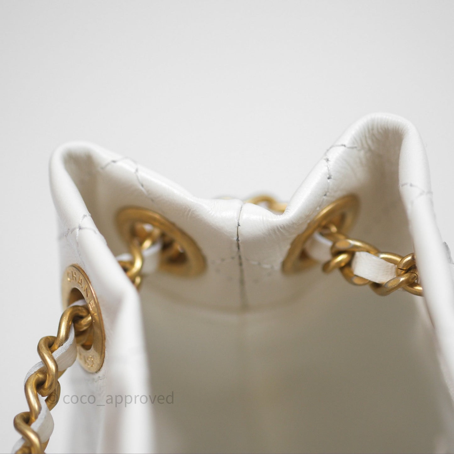 Chanel Mini Bucket Bag White Shiny Lambskin Aged Gold Hardware 25C