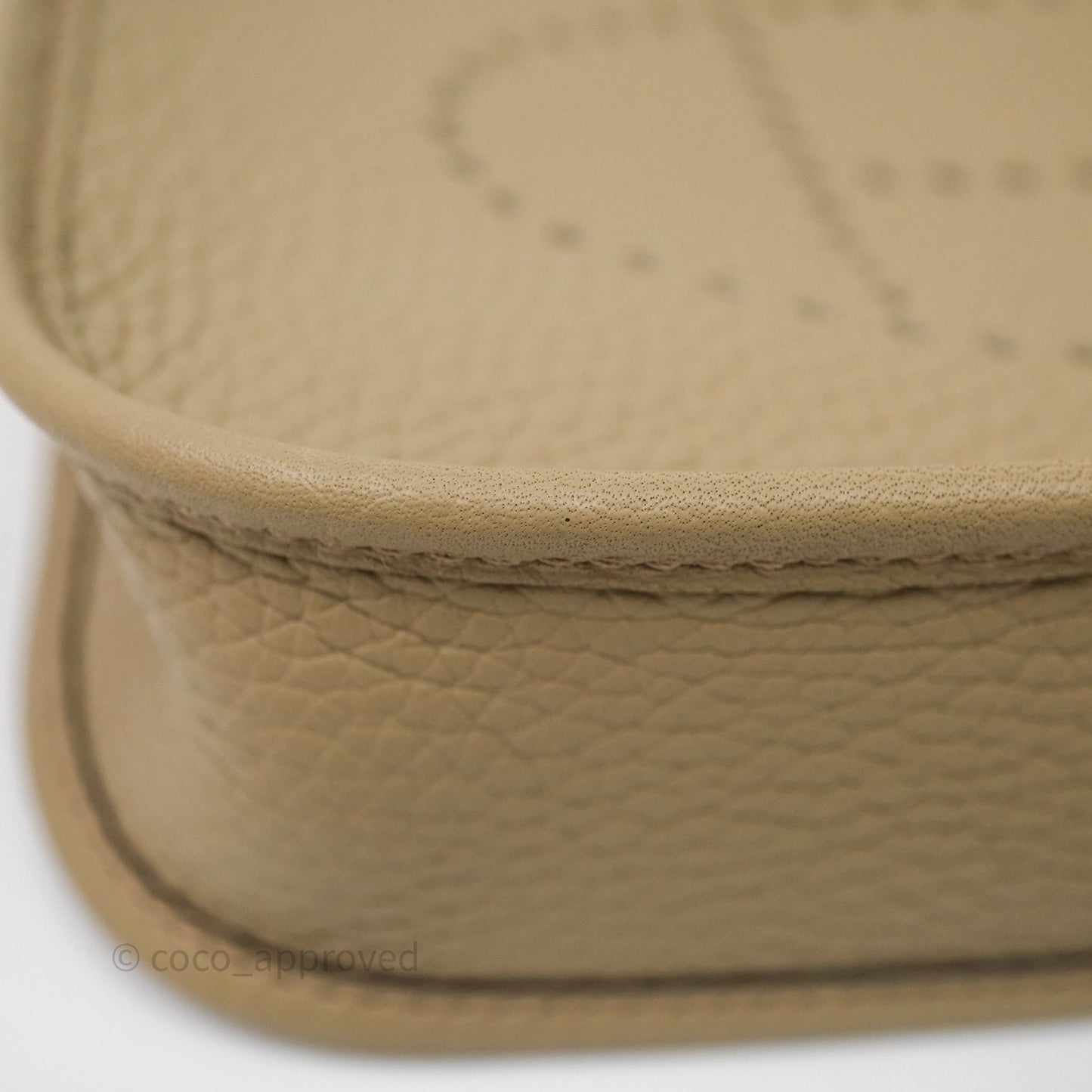 Hermès Mini Evelyne 16 Beige Marfa 8Q Clemence Gold Hardware