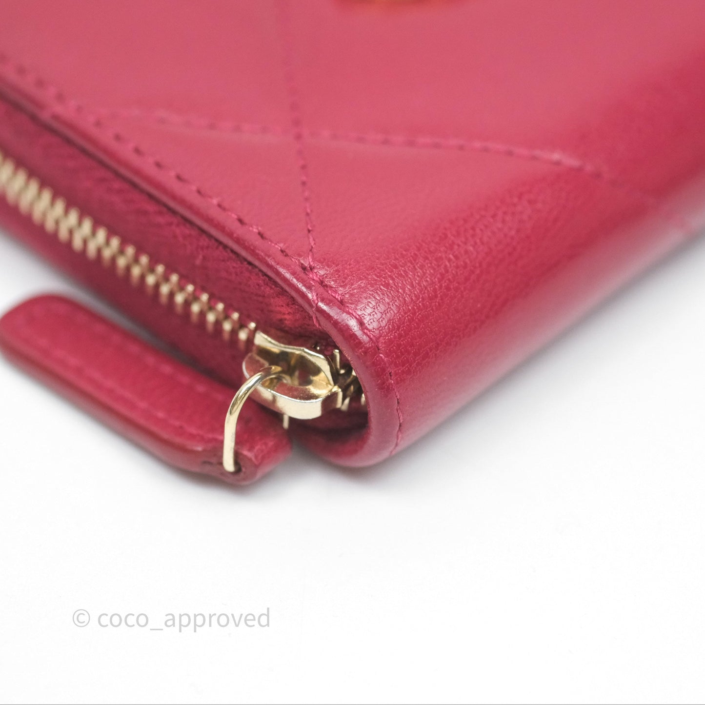 Chanel 19 Zip Card Holder Pink Lambskin Gold Hardware