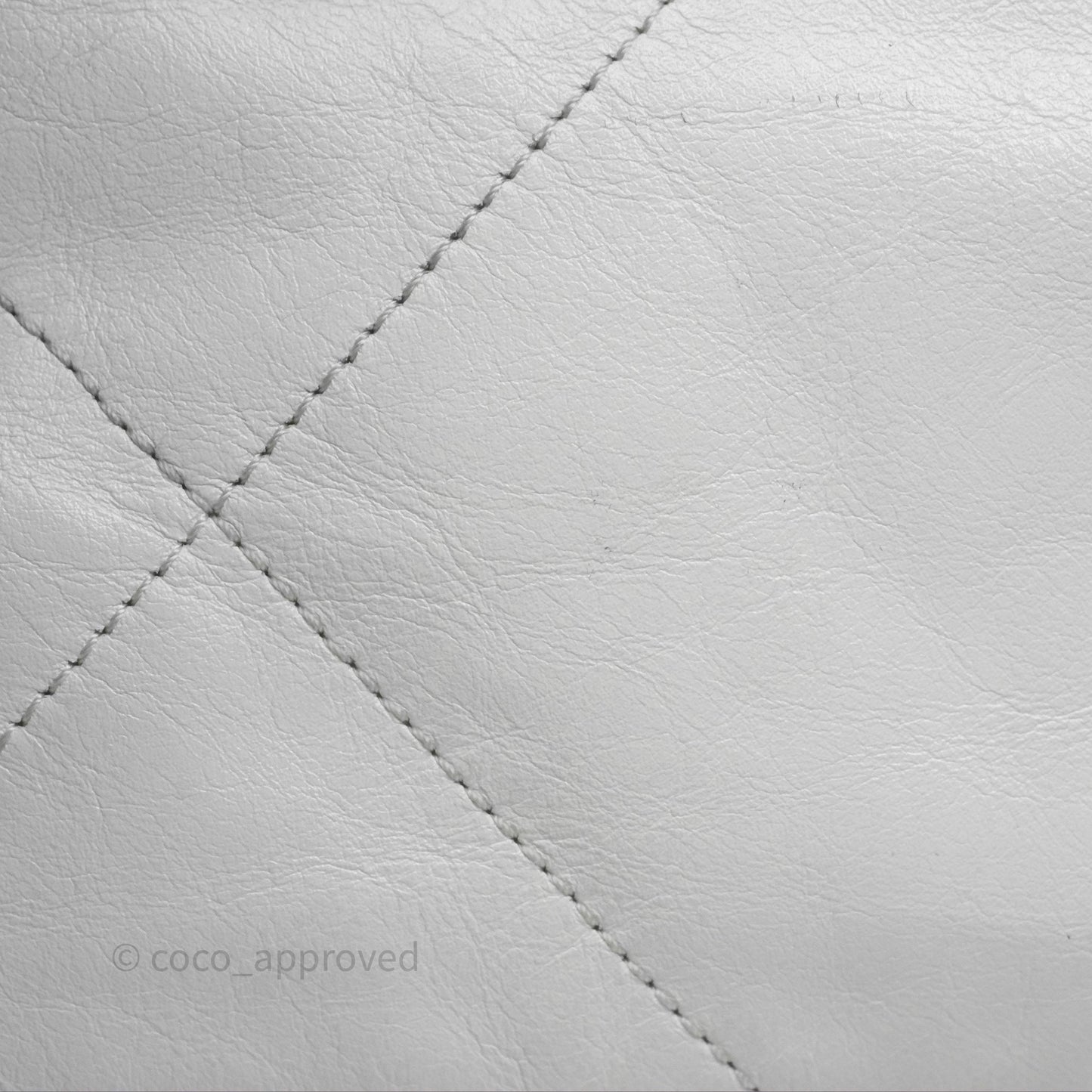 Chanel 22 Small White Shiny Calfskin Aged Gold Hardware